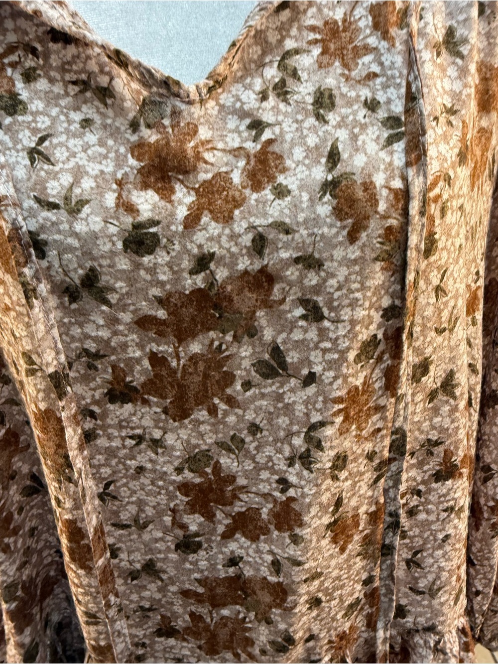 Veveret Boho Floral Tie-Front Peasant Blouse in Brown Floral - Picture 3 of 16